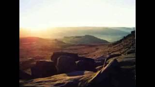 Autistici - Mam Tor Soarers' Workshop - Beneath Peaks (Hibernate, 2012)