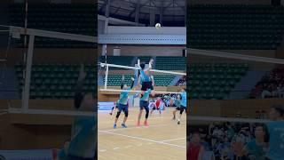 Pha Bóng Quyết Định Thì ? #volleyball #bongchuyen #hwanglong #volleyballvietnam