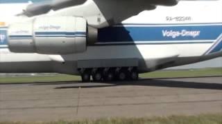 Antonov 124 en Ezeiza con el ARSAT 1 en su interior aviacionenargentina