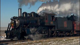 #89 passing Esbenshade Strasburg Railroad