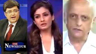 Award Wapsi Campaign Continues : The Newshour Debate ( 4th Nov 2015 )