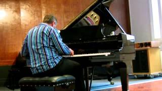 Tim Richards plays 'Summertime' - solo piano 2012