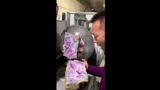 大哥喜爱翡翠，执意38000买下原石，一刀切出彩虹#翡翠直播 #翡翠 #缅甸翡翠 #翡翠原石 #翡翠代购 #翡翠代購