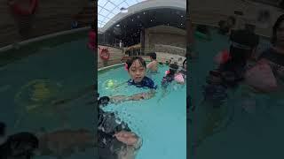 msc bellissima 榮耀號-祐祐游泳20250607 #msc #mscbellissima #郵輪 #insta360x5 #cruiseship #swimmingpool