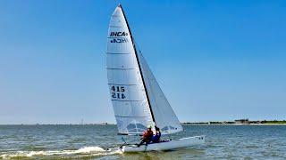 Tom and Crystal ripping on their Hobie 20 - Hobie 20 Nationals 2023