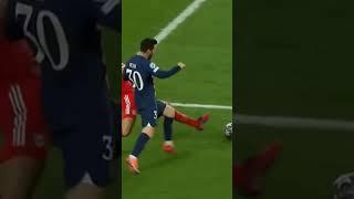 Pavard red card tackling hard on L Messi