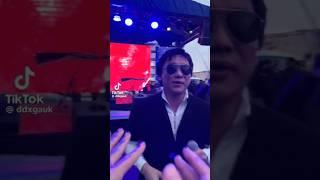 Кайрат Нуртас "Сенi Суйем"  Источник: https://vm.tiktok.com/ZNdBGdGUR/