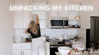 KITCHEN TOUR & UNPACKING!