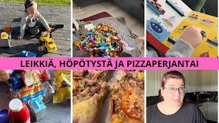 LEIKKIÄ JA HÖPINÄÄ PIZZAPERJANTAINA 🫶