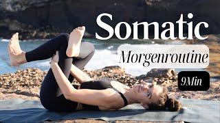 Somatisches Yoga | 9 Minuten Morgenroutine für einen entspannten Start | Nervensystem beruhigen