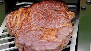 Dry Aged Ribeye aus dem BEEFER, mit frischer Bärlauchbutter