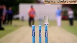 Muttiah Muralitharan vs Graham Swann Coin hitting Challenge MUST SEE!!