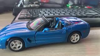 Обзор модели Chevrolet Corvette в масштабе 1:24 от Bburago