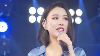 #蓝万 #我用自己的方式爱你 #中国抖音 直播 04/05/2023