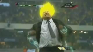 El Piojo Herrera se transforma en Super Sayayin