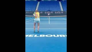 Jelena Ostapenko hitting with Sofia Kenin! 