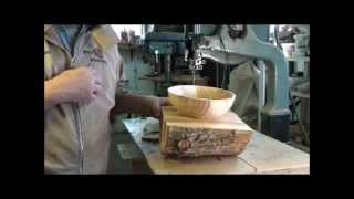 TURNING A (WET) WOOD BOWL ON THE LATHE:  PART 1, (OUTSIDE OF BOWL)