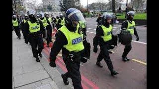 LIVERPOOL LIVE  Protest - Protesters