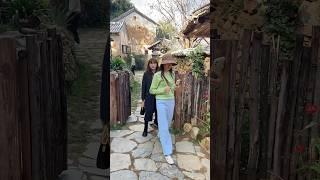 这个小院设计的不错，带着浓浓的乡土气息又富有诗意，很有意境……