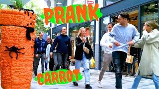 The carrot scares on Halloween ! Angry carrot prank !