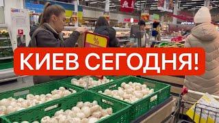 Украина 31 декабря! Толпы людей! Очереди! Что творится в Киеве перед Новым Годом!?