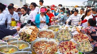 Amazing Cambodian food tour, massive food tours, plenty of foods from various markets