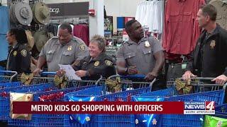 Metro kids go shopping with officers