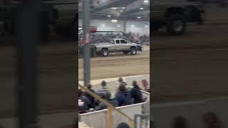 Diesel trucks! Where’s the smoke? #cummins #letsgopulling #pulltruck #shipshewana