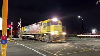 DXB 5448 & 5097 on Train 735 at Riccarton Road. Riccarton.