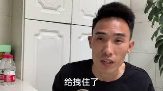 哈尔滨底层人活的累，为省三十元冬季室外擦车，有委屈也要忍下去