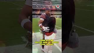 #SimoneBiles and Jonathan Owens got romantic before the game! ️ #NFL #ChicagoBears #Bears