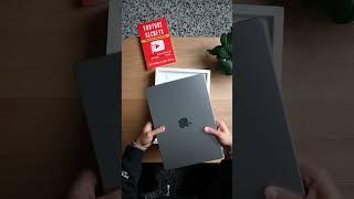 Macbook Pro M2 Unboxing