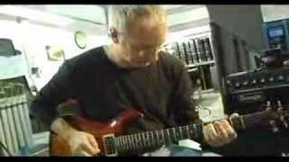 Paul Reed Smith Plays the PRS Custom 24