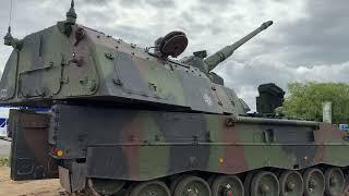 PANZERHAUBITZE 2000 (PzH 2000) selbstfahrende Kaliber 155-Kanonenhaubitze