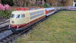 BR 103 mit bunter IC-Wagen Garnitur | Simuflax Gartenbahn | #3