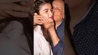 Mahesh Bhatt Kiss To His Elder Daughter Pooja Bhatt In 90s #shorts