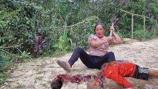 A Mother Cooks 3 Types of Sticky Rice with Leaves and Sells It at the Market