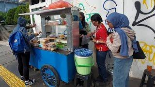 SURGANYA TEMPAT SARAPAN PAGI BAGI KARYAWAN PERKANTORAN SUDIRMAN !! INDONESIAN STREET FOOD