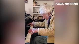 94 year old Philip Springer plays Moonlight Sonata