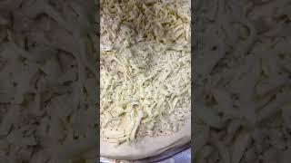«Цезарь с курицей» это не только салат, но и одна из самых популярных пицц нашего меню!️‍
