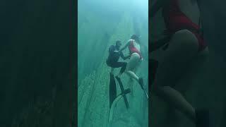 Guy gets left behind!! Girl swims to surface alone! #shorts #freediving #travel