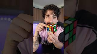 Pasé 1 día armando un cubo rubik.