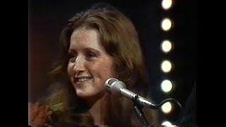 Bonnie Raitt  "Soundstage" PBS TV - Dec  17th, 1974