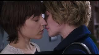 Antje Traue and Rebecca Ferguson lesbian kiss (Despite the falling snow)