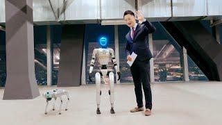 Humanoid robot and robot dog explore CGTN with anchor Zhong Shi