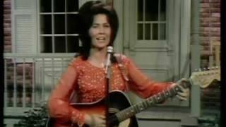 Loretta Lynn - The Home You're Tearin' Down