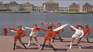 Groovy Dance #2 from "München macht Mode (1971)"