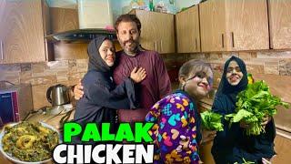 PALAK CHICKEN SPECIAL RECIPE | Sanober Kitchen | Sanober Choti Vlog