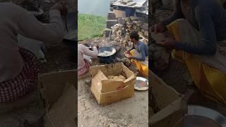 Traditional Village Life Uttrakhand | Rural Life | Here Everyone Cooks Together #villagelife