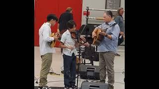 Niko, Teo and Chris Quale: “The Stable Song”